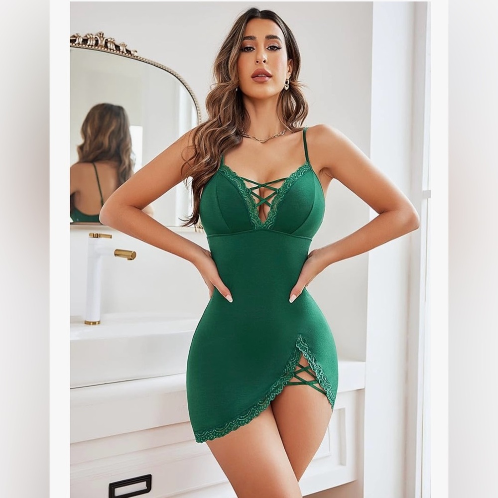 Green Lace Trim Babydoll Chemise Nightgown with Matching Thong - Picture 2 of 7